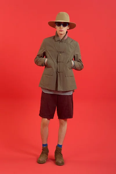 Look 16